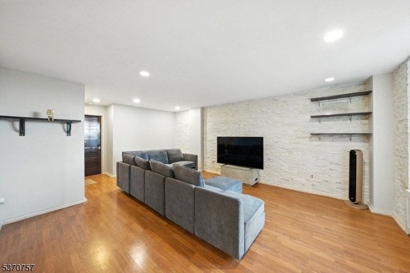 Gothic Towers - Residential