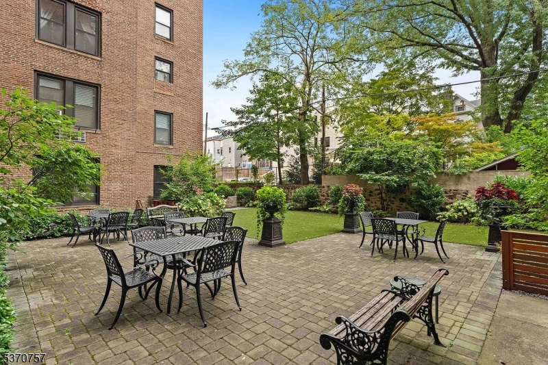 Gothic Towers - Residential