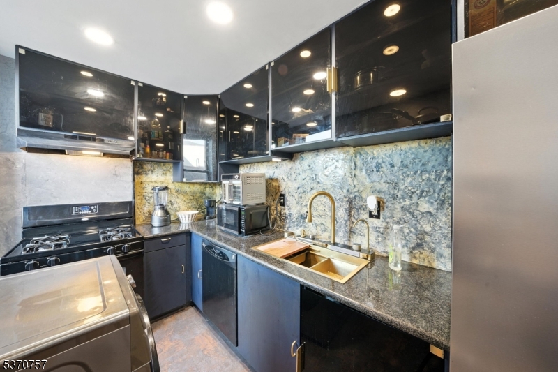 Gothic Towers - Residential