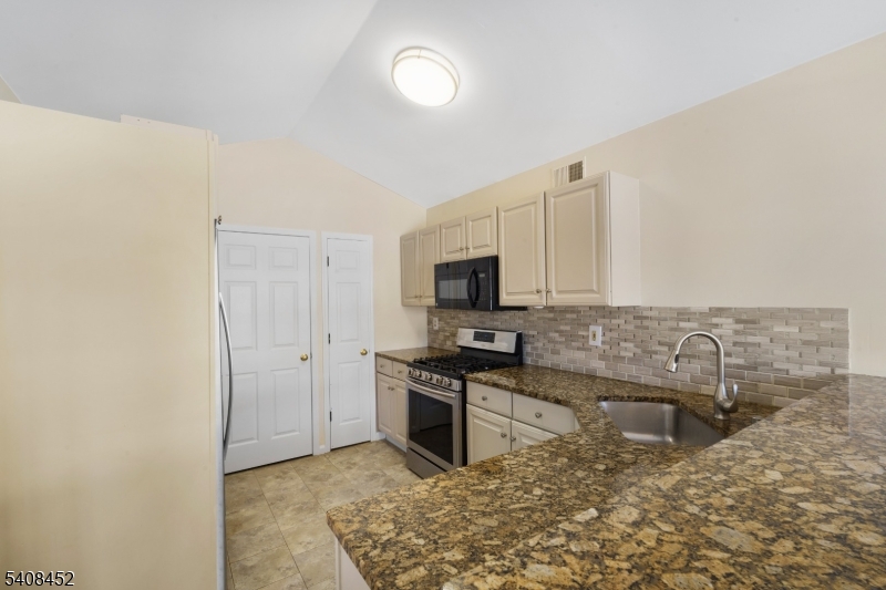 Woodmont - Residential Lease