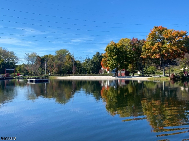 LAKE SHAWNEE - Residential