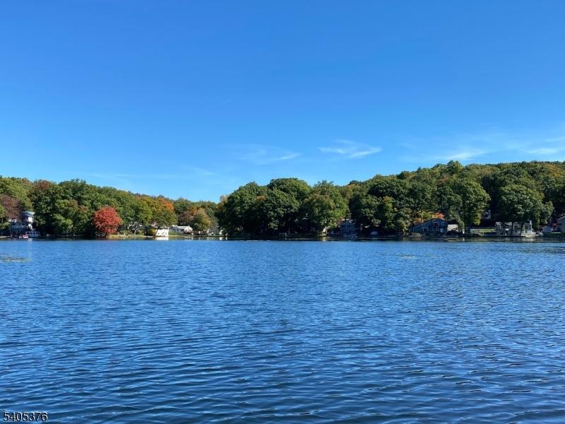 LAKE SHAWNEE - Residential