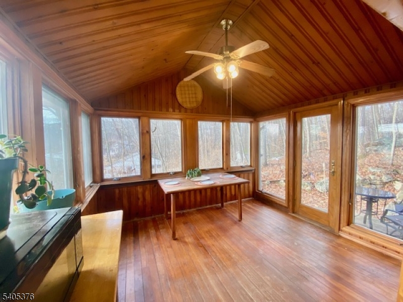 LAKE SHAWNEE - Residential