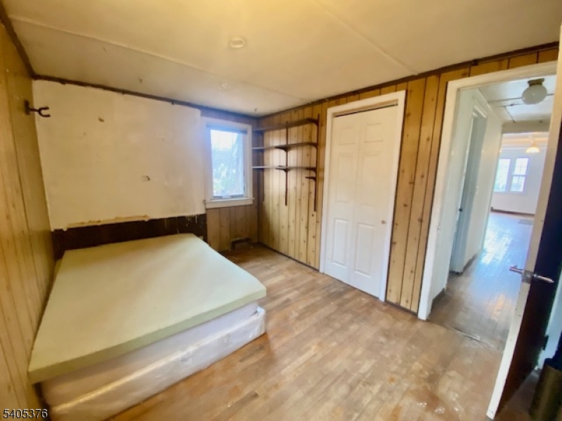 LAKE SHAWNEE - Residential