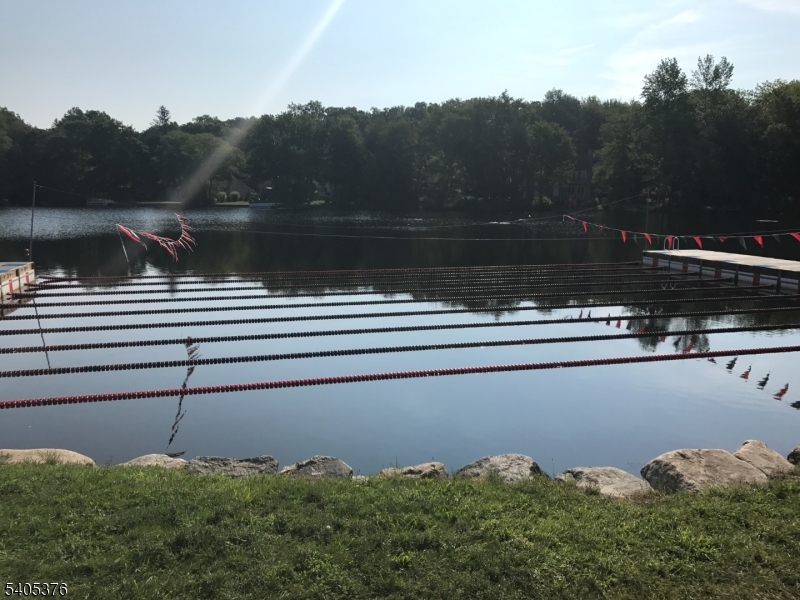 LAKE SHAWNEE - Residential