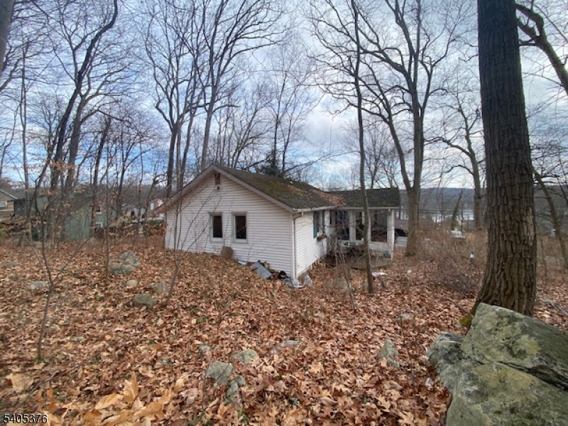 LAKE SHAWNEE - Residential