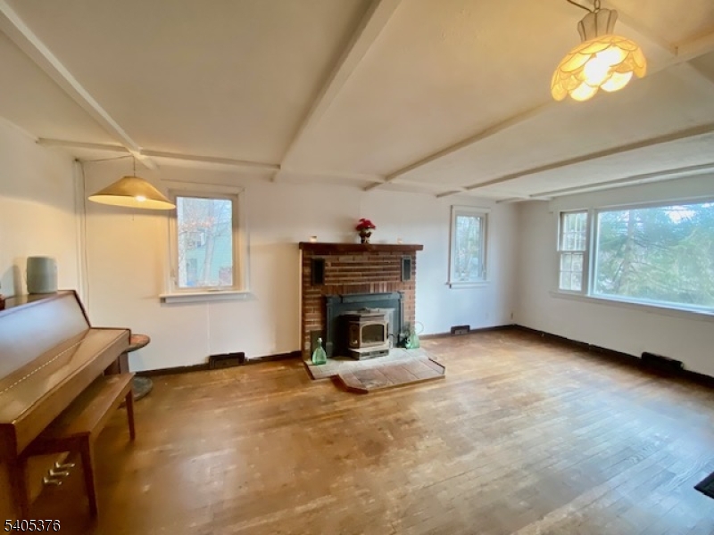 LAKE SHAWNEE - Residential