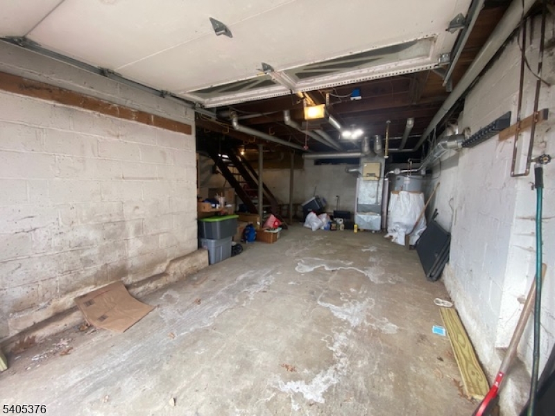 LAKE SHAWNEE - Residential