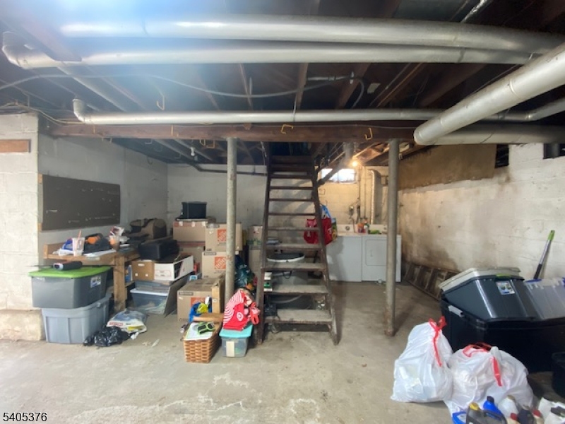 LAKE SHAWNEE - Residential