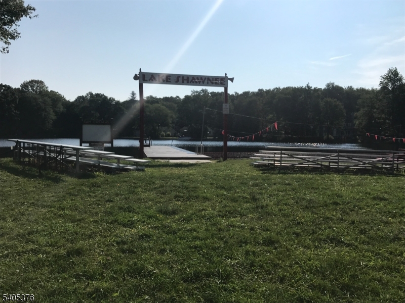 LAKE SHAWNEE - Residential