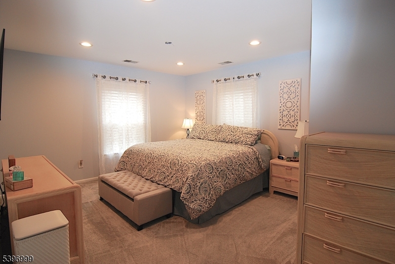 Spring Ridge - Residential