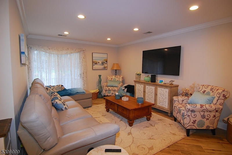 Spring Ridge - Residential