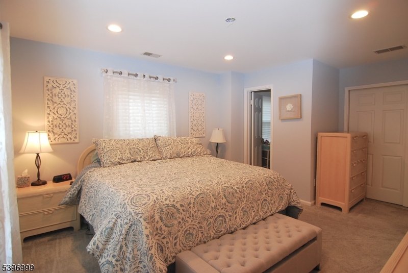 Spring Ridge - Residential