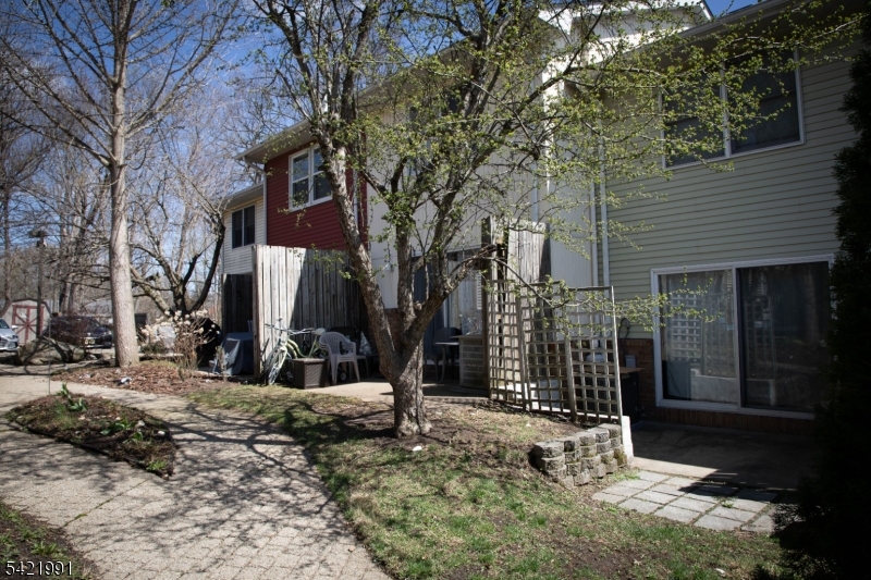 Brookview Court - Residential