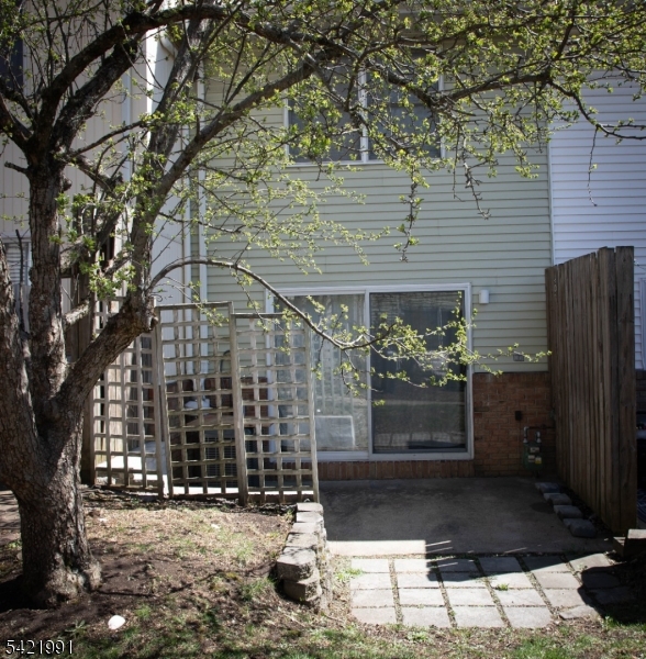 Brookview Court - Residential