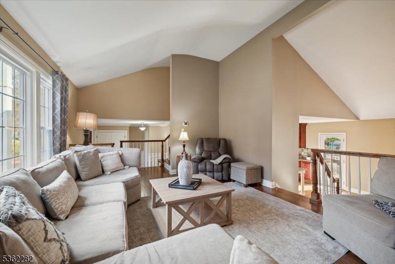 SHONGUM LAKE - Residential