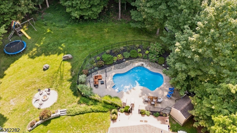 SHONGUM LAKE - Residential