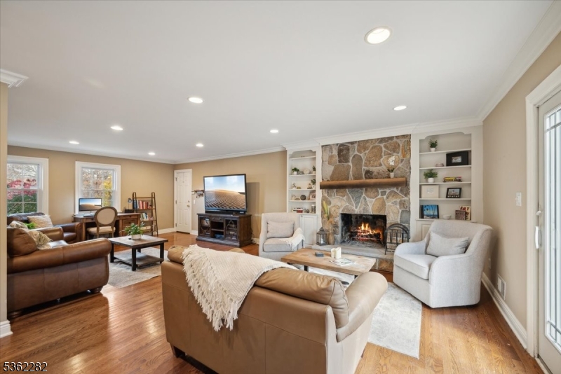 SHONGUM LAKE - Residential