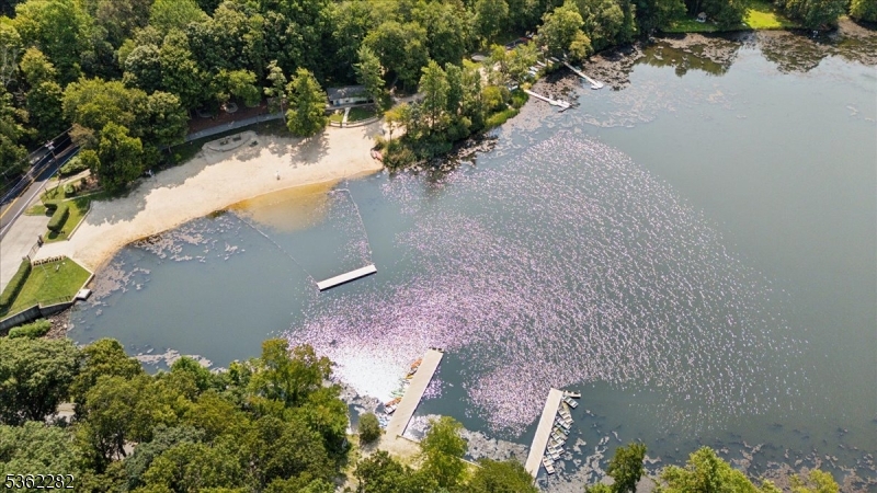 SHONGUM LAKE - Residential