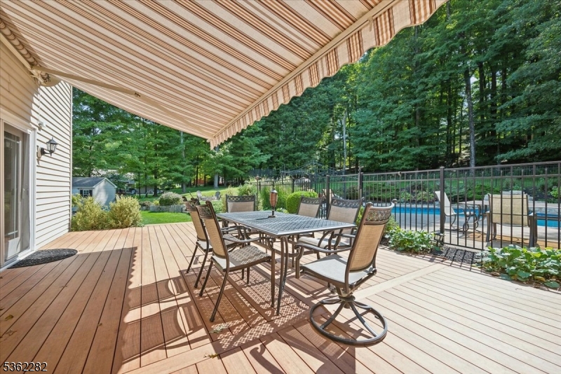 SHONGUM LAKE - Residential