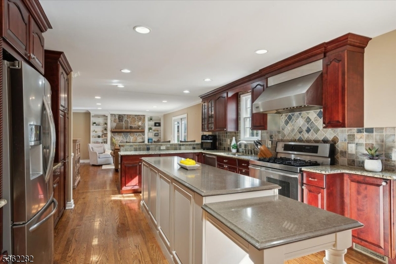 SHONGUM LAKE - Residential