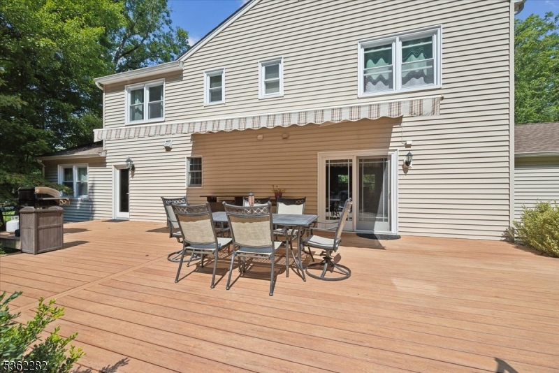 SHONGUM LAKE - Residential