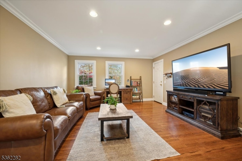 SHONGUM LAKE - Residential