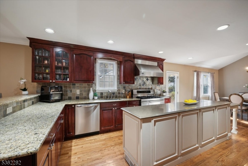 SHONGUM LAKE - Residential