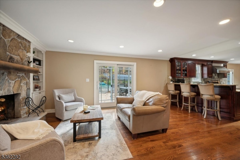 SHONGUM LAKE - Residential