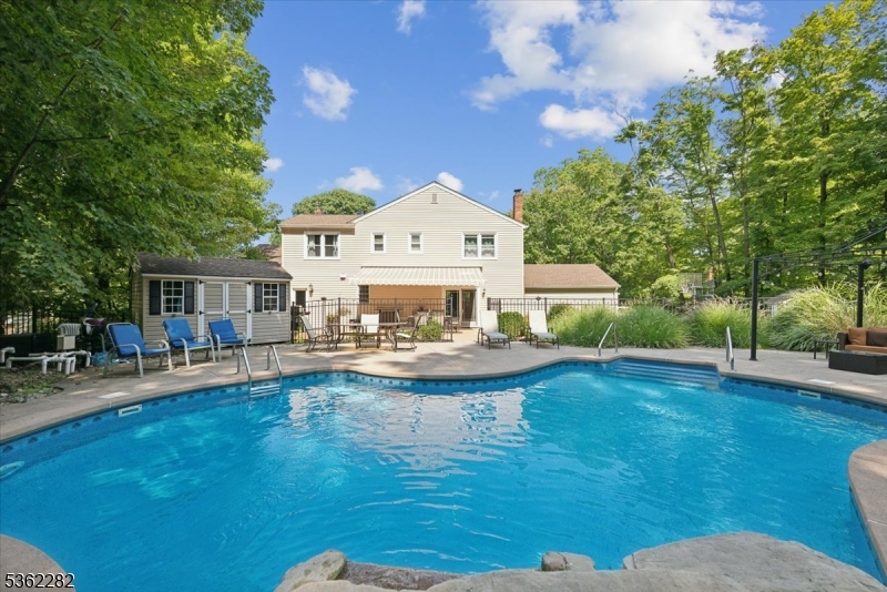 SHONGUM LAKE - Residential