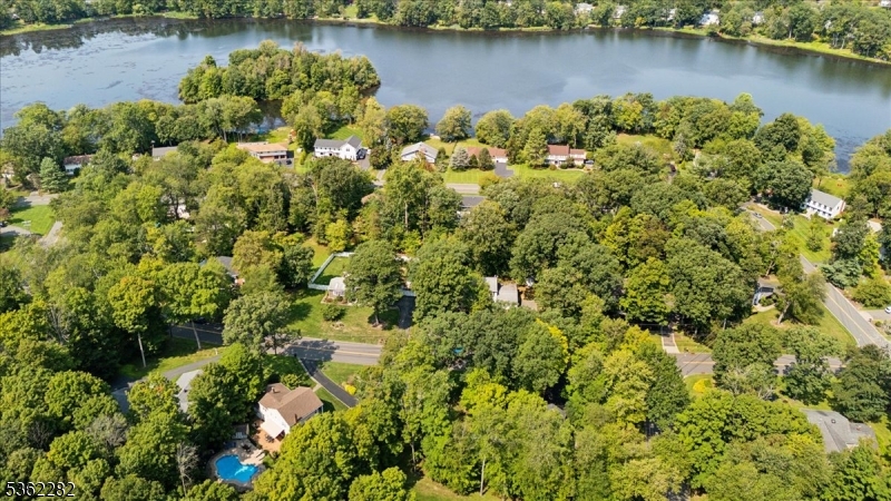 SHONGUM LAKE - Residential