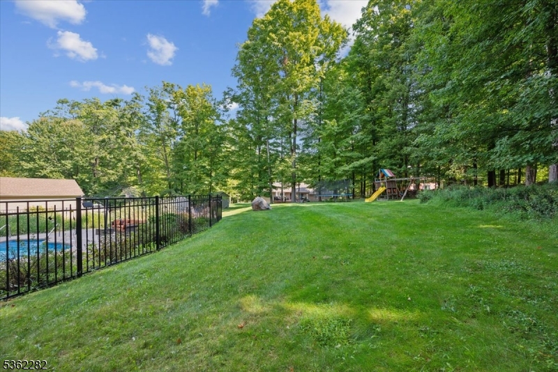 SHONGUM LAKE - Residential