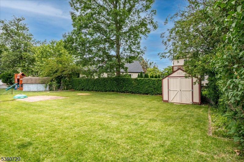 South Plainfield Boro, New Jersey 07080, United States, 4 Bedrooms Bedrooms, ,1 BathroomBathrooms,Residential,Active,140009