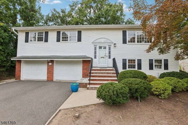 41-57 RYS TER, FAIR LAWN, NJ 07410 - Image 996b7bd2af48d4ffa1d5db0f2d1331f3/1530338599
