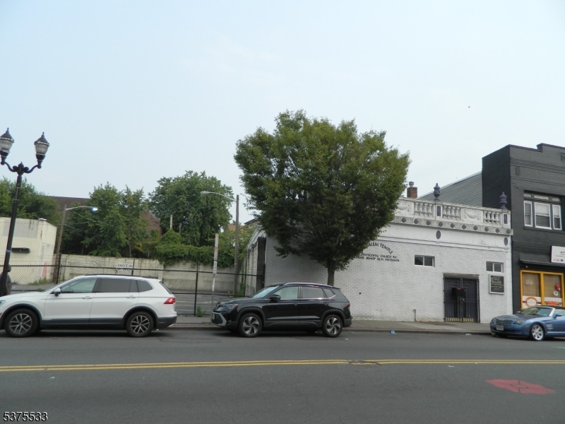 Commercial - Commercial Sale