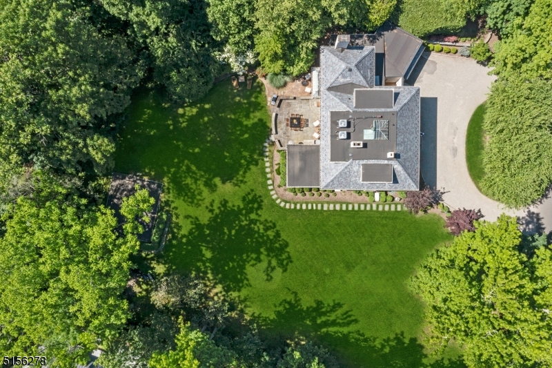 OLD SHORT HILLS - Residential