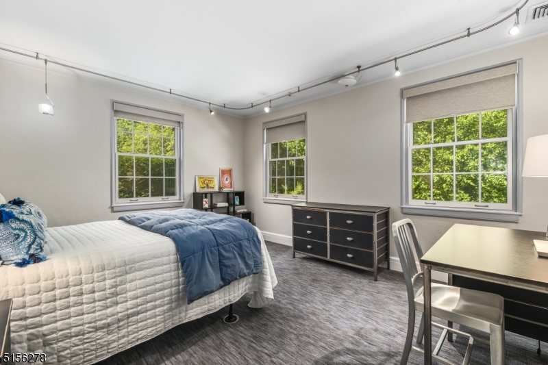 OLD SHORT HILLS - Residential