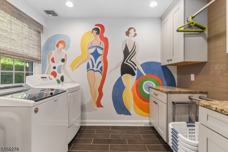 OLD SHORT HILLS - Residential