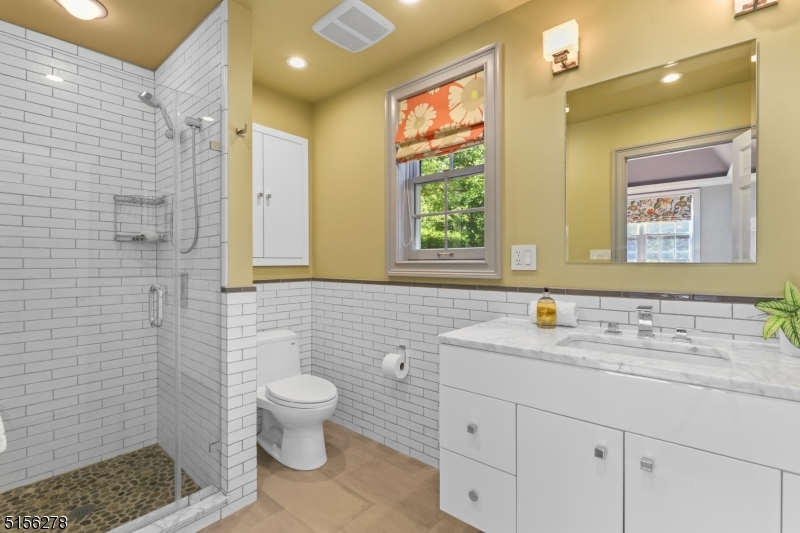 OLD SHORT HILLS - Residential