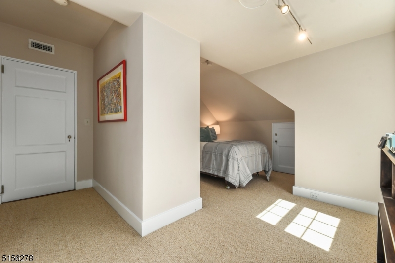 OLD SHORT HILLS - Residential