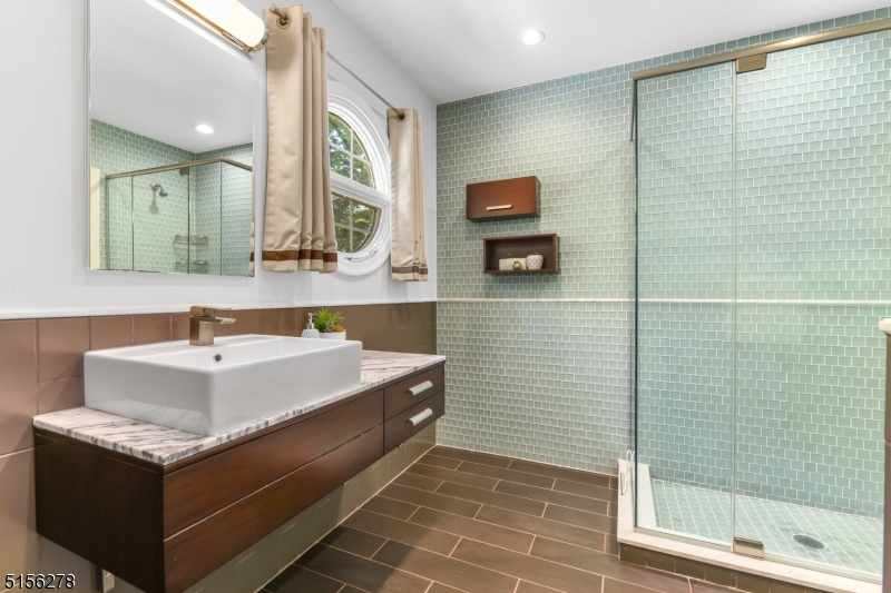 OLD SHORT HILLS - Residential