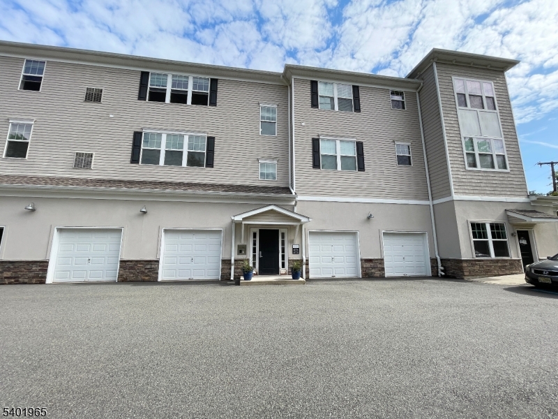 Brookland at Lakepointe - Residential Lease