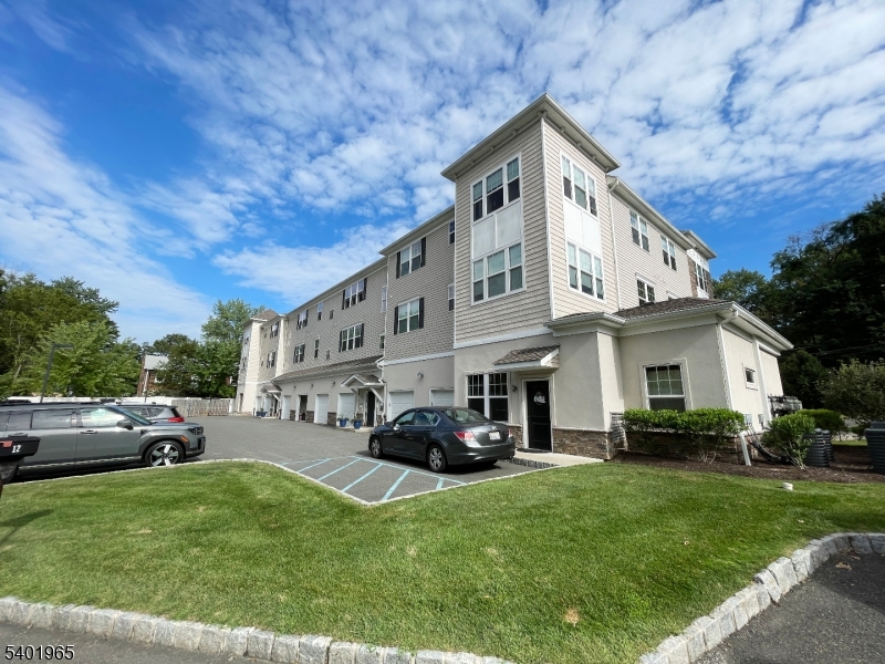 Brookland at Lakepointe - Residential Lease