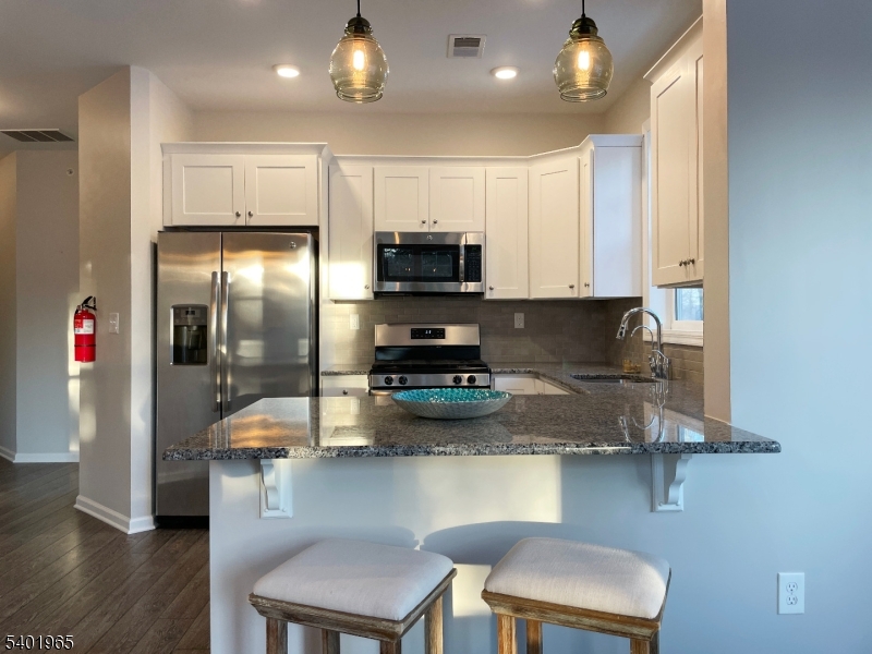 Brookland at Lakepointe - Residential Lease