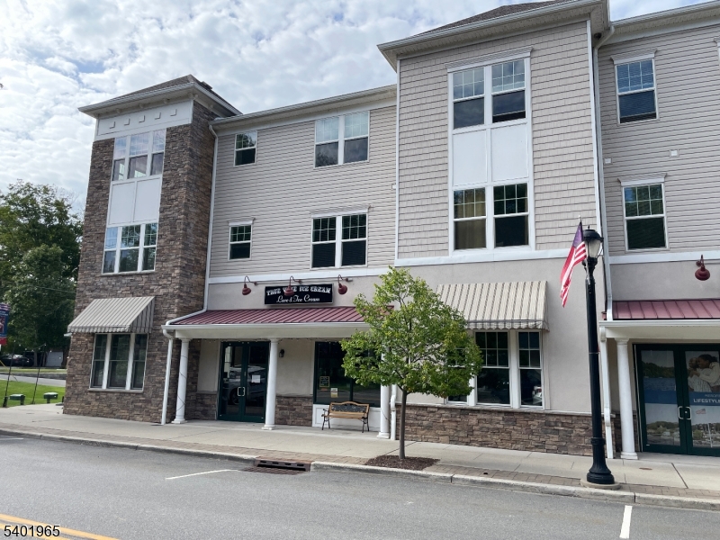 Brookland at Lakepointe - Residential Lease