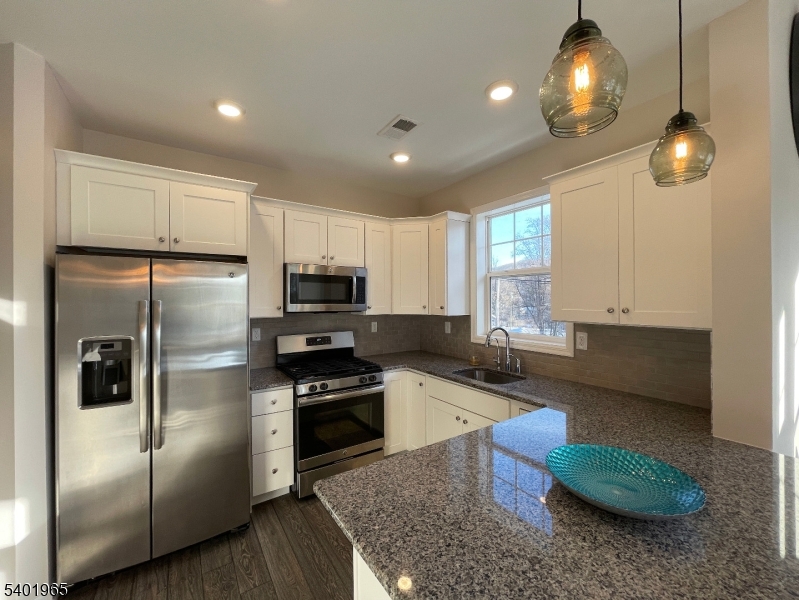 Brookland at Lakepointe - Residential Lease