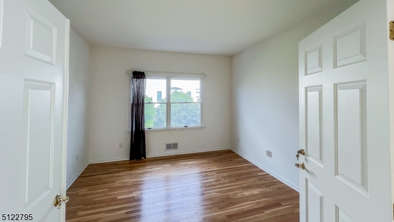 Country Classic - Residential Lease