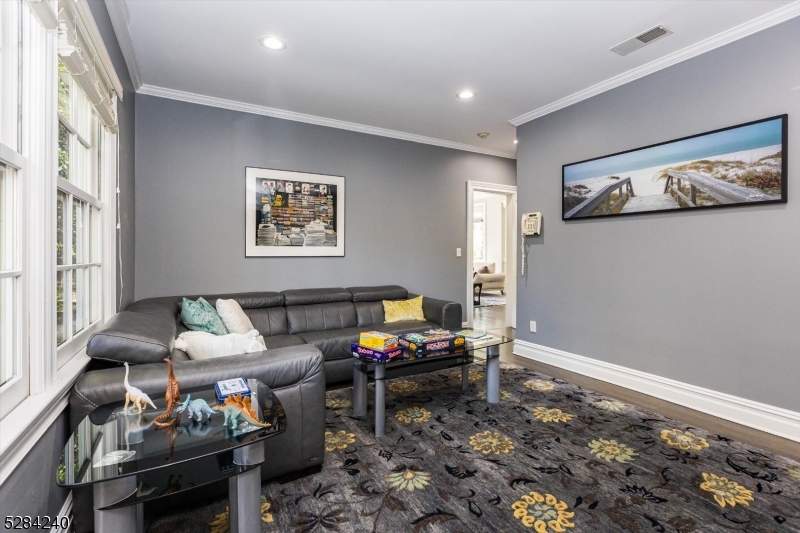 Yantacaw Brook Park - Residential