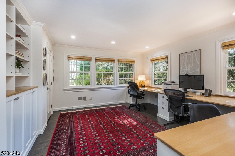 Yantacaw Brook Park - Residential