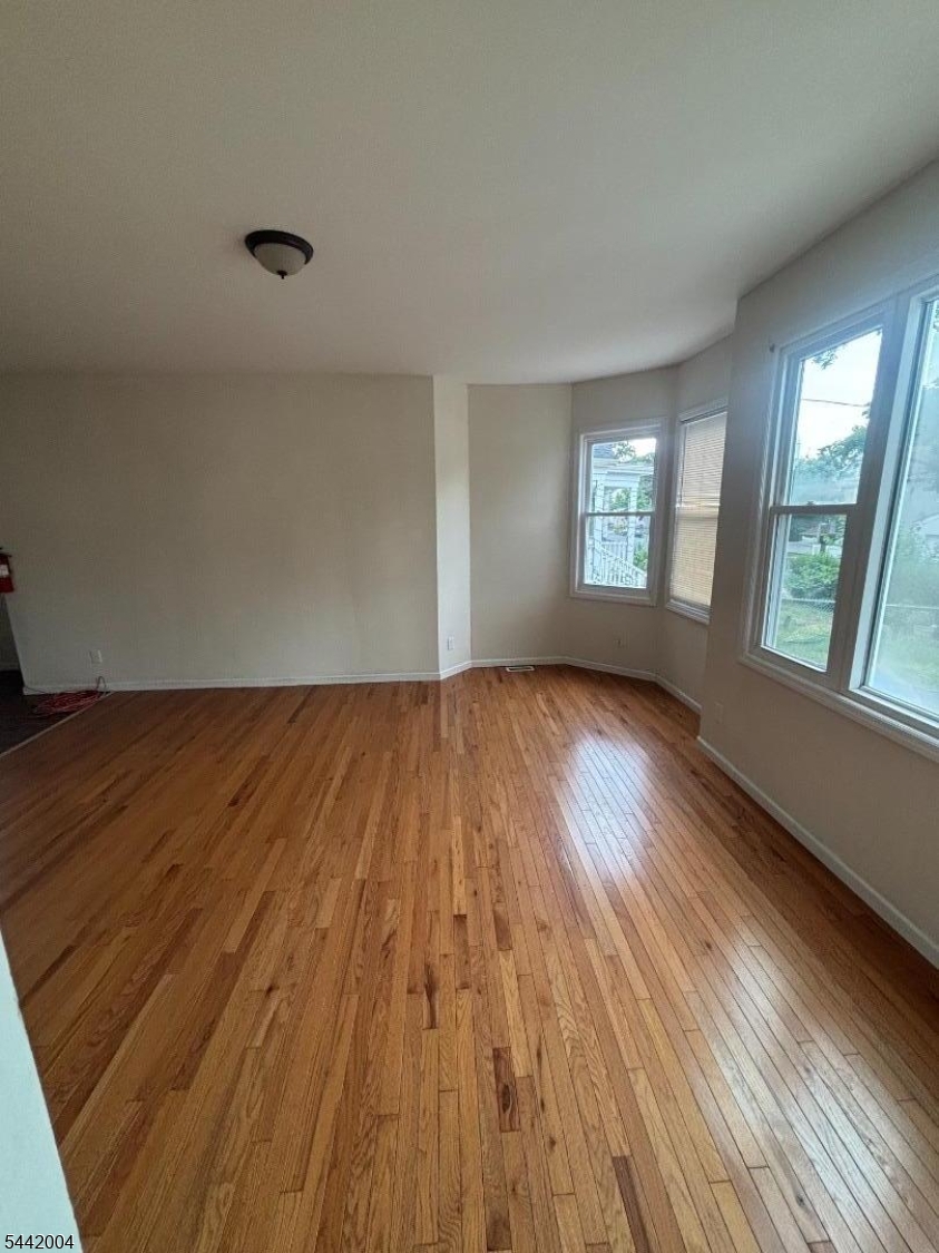 120 Orange Ave - Photo 3
